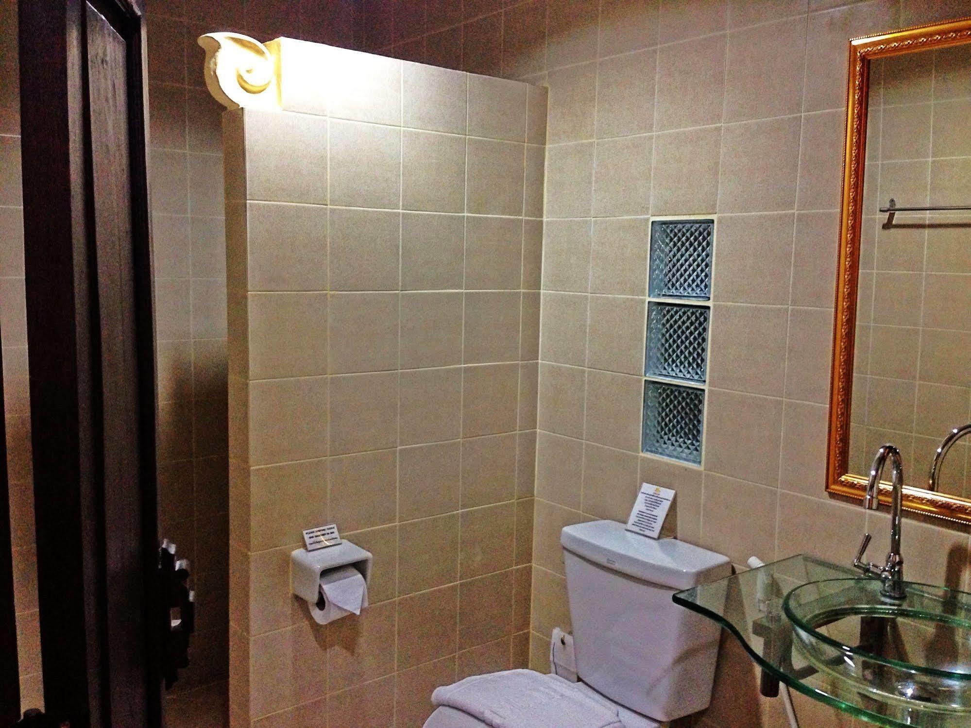 Na Thapae Hotel Chiang Mai Exterior foto